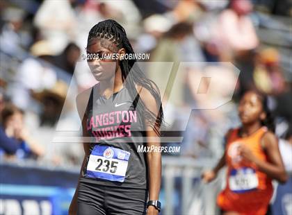 Thumbnail 1 in Bob Hayes Invitational (400m) photogallery.