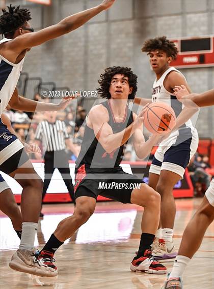 Thumbnail 2 in Liberty vs. Centennial (Nike Extravaganza) photogallery.