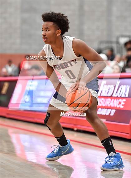 Thumbnail 3 in Liberty vs. Centennial (Nike Extravaganza) photogallery.