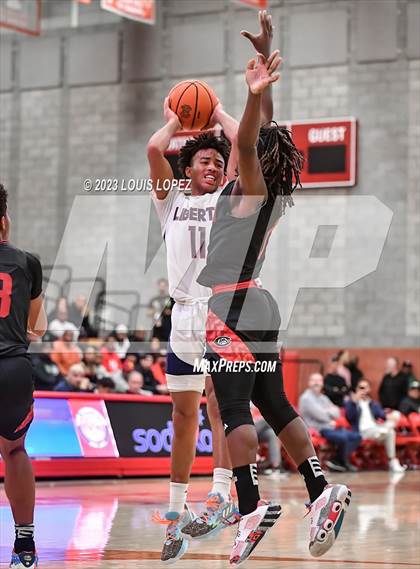 Thumbnail 2 in Liberty vs. Centennial (Nike Extravaganza) photogallery.