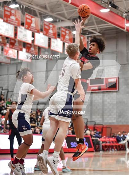 Thumbnail 2 in Liberty vs. Centennial (Nike Extravaganza) photogallery.
