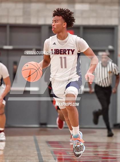 Thumbnail 1 in Liberty vs. Centennial (Nike Extravaganza) photogallery.