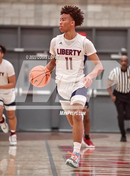 Thumbnail 2 in Liberty vs. Centennial (Nike Extravaganza) photogallery.