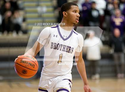 Thumbnail 3 in Christian Brothers vs. St. Louis Universityn (MSHSAA Class 6 Sectional) photogallery.