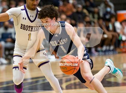 Thumbnail 2 in Christian Brothers vs. St. Louis Universityn (MSHSAA Class 6 Sectional) photogallery.