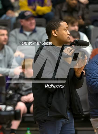 Thumbnail 3 in Christian Brothers vs. St. Louis Universityn (MSHSAA Class 6 Sectional) photogallery.