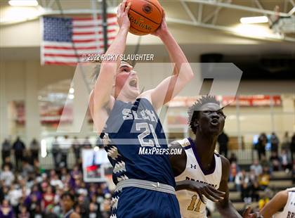 Thumbnail 2 in Christian Brothers vs. St. Louis Universityn (MSHSAA Class 6 Sectional) photogallery.