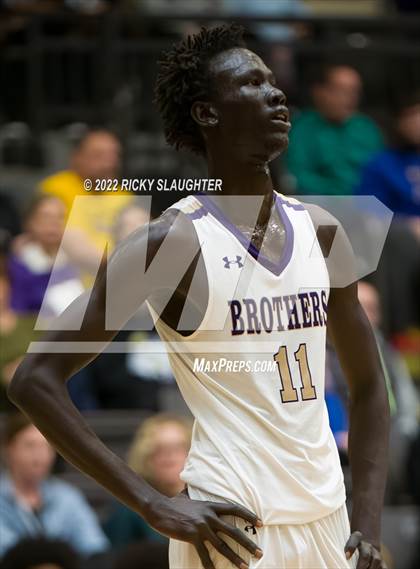 Thumbnail 3 in Christian Brothers vs. St. Louis Universityn (MSHSAA Class 6 Sectional) photogallery.