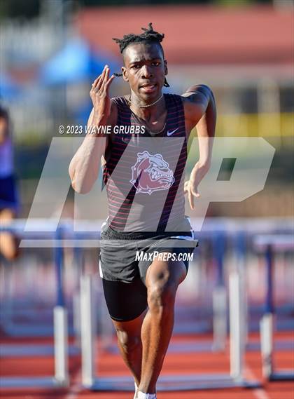 Thumbnail 3 in UIL 16 3A District Meet photogallery.