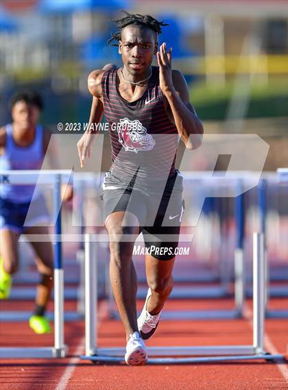 Thumbnail 2 in UIL 16 3A District Meet photogallery.