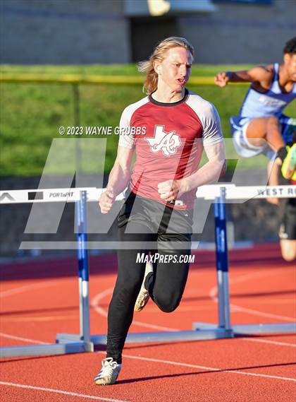 Thumbnail 1 in UIL 16 3A District Meet photogallery.