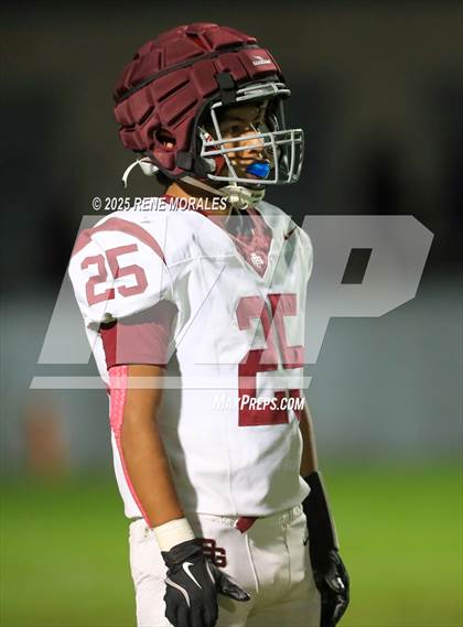 Thumbnail 3 in Bell Gardens vs Alhambra photogallery.
