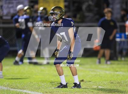 Thumbnail 2 in Bell Gardens vs Alhambra photogallery.