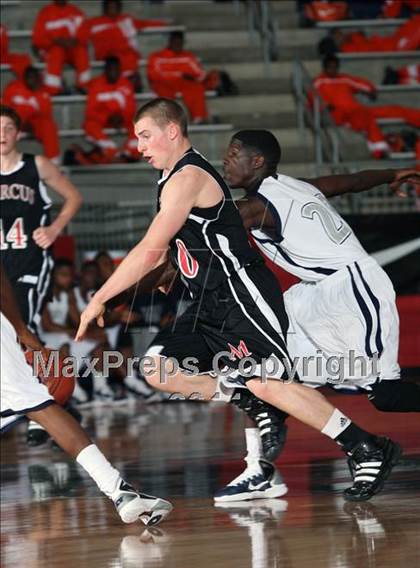 Thumbnail 1 in Marcus vs Huntington (Metroplex Thanksgiving Hoopfest) photogallery.