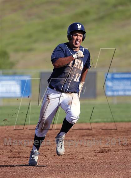 Thumbnail 1 in El Dorado @ Vista del Lago photogallery.