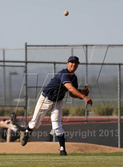Thumbnail 1 in El Dorado @ Vista del Lago photogallery.