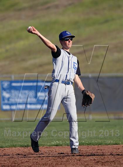 Thumbnail 2 in El Dorado @ Vista del Lago photogallery.
