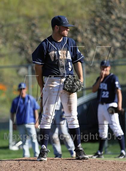 Thumbnail 1 in El Dorado @ Vista del Lago photogallery.
