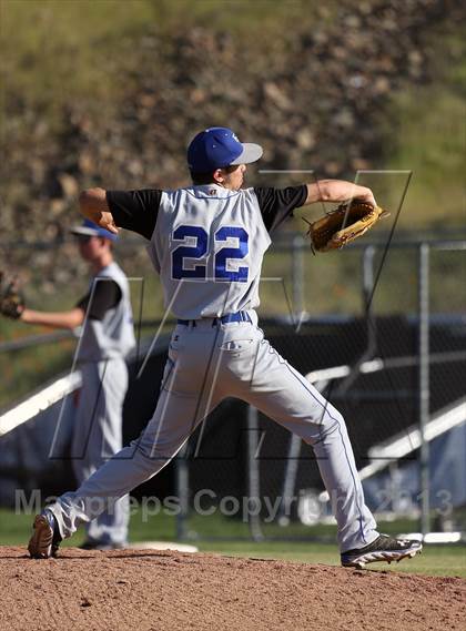 Thumbnail 1 in El Dorado @ Vista del Lago photogallery.