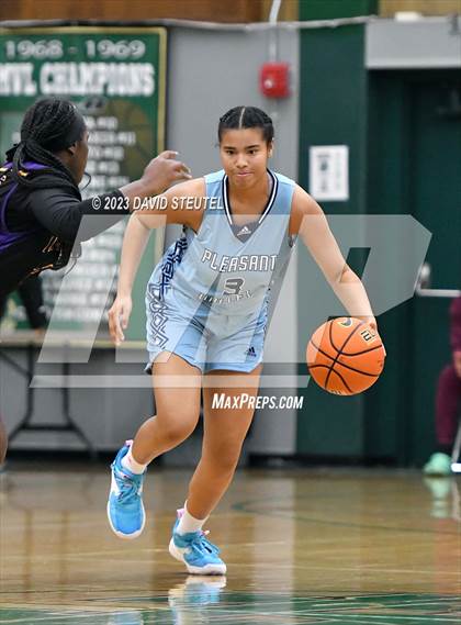 Thumbnail 2 in Pleasant Valley vs. Lynwood (St. Mary's Stockton MLK Showcase) photogallery.