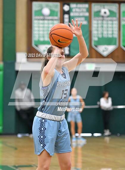 Thumbnail 3 in Pleasant Valley vs. Lynwood (St. Mary's Stockton MLK Showcase) photogallery.