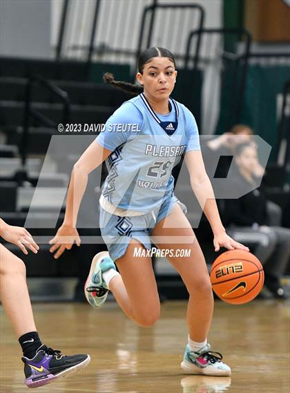 Thumbnail 1 in Pleasant Valley vs. Lynwood (St. Mary's Stockton MLK Showcase) photogallery.