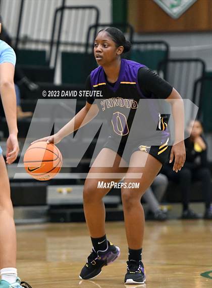 Thumbnail 2 in Pleasant Valley vs. Lynwood (St. Mary's Stockton MLK Showcase) photogallery.