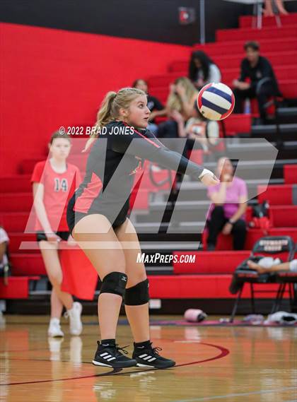 Thumbnail 2 in Green Hill @ Stewarts Creek photogallery.
