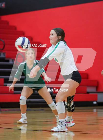 Thumbnail 1 in Green Hill @ Stewarts Creek photogallery.