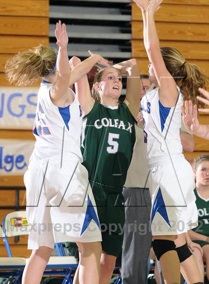 Thumbnail 1 in Colfax vs. Folsom (Lady Bulldog Winter Classic) photogallery.