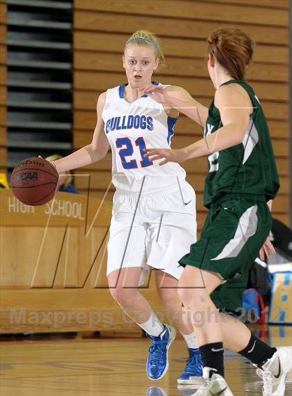 Thumbnail 2 in Colfax vs. Folsom (Lady Bulldog Winter Classic) photogallery.