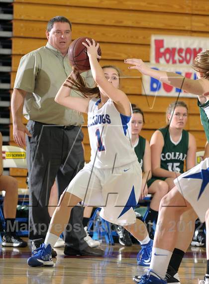 Thumbnail 3 in Colfax vs. Folsom (Lady Bulldog Winter Classic) photogallery.
