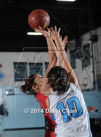 Thumbnail 3 in Azusa vs. Oak Hills (Arroyo Tournament) photogallery.