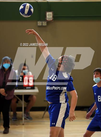 Thumbnail 3 in Serra vs Hillsdale (Sacred Heart Cathedral Prep JV Tournament) photogallery.