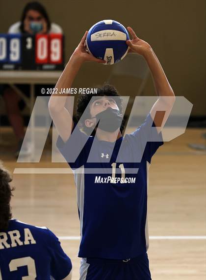 Thumbnail 3 in Serra vs Hillsdale (Sacred Heart Cathedral Prep JV Tournament) photogallery.