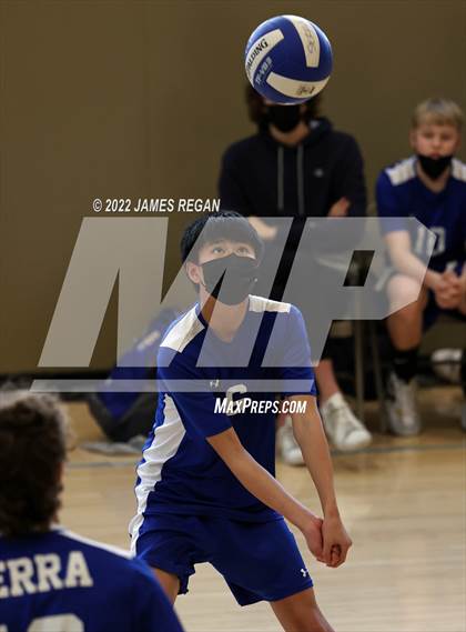 Thumbnail 3 in Serra vs Hillsdale (Sacred Heart Cathedral Prep JV Tournament) photogallery.