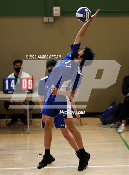 Thumbnail 1 in Serra vs Hillsdale (Sacred Heart Cathedral Prep JV Tournament) photogallery.