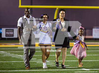 Thumbnail 1 in DeSoto Central (Senior Night) photogallery.