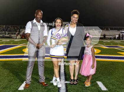 Thumbnail 1 in DeSoto Central (Senior Night) photogallery.