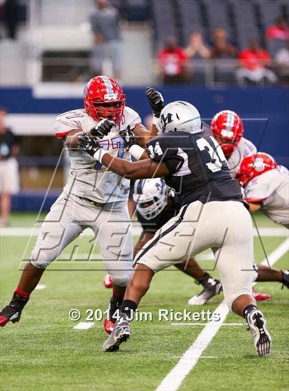 Thumbnail 2 in Skyline vs Martin (Southwest Showcase) photogallery.