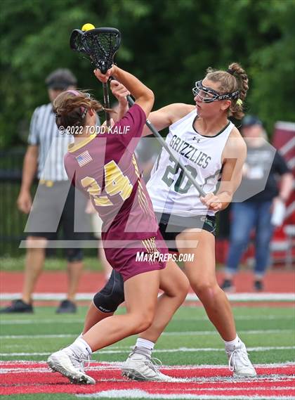 Thumbnail 3 in Guilford vs. St. Joseph (CIAC Class M Final) photogallery.
