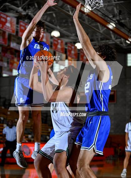 Thumbnail 2 in Orangewood Academy vs. Santa Margarita (Mater Dei Extravaganza) photogallery.