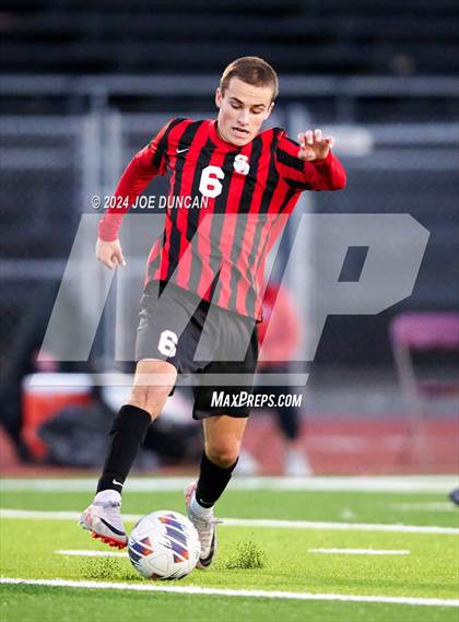 Thumbnail 2 in San Clemente vs Mater Dei (CIF SS Open Div Quarter Final) photogallery.