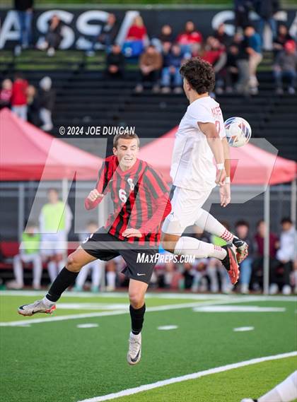 Thumbnail 2 in San Clemente vs Mater Dei (CIF SS Open Div Quarter Final) photogallery.