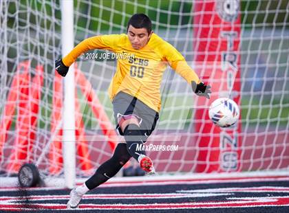 Thumbnail 3 in San Clemente vs Mater Dei (CIF SS Open Div Quarter Final) photogallery.