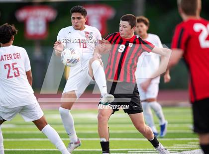 Thumbnail 2 in San Clemente vs Mater Dei (CIF SS Open Div Quarter Final) photogallery.