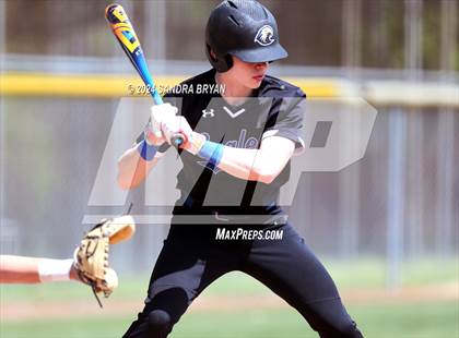 Thumbnail 2 in Richmond vs. Caldwell Academy photogallery.