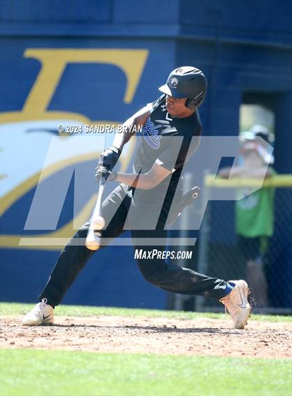 Thumbnail 2 in Richmond vs. Caldwell Academy photogallery.