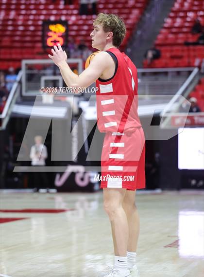 Thumbnail 3 in Bountiful vs. Olympus (UHSAA 5A Final) photogallery.