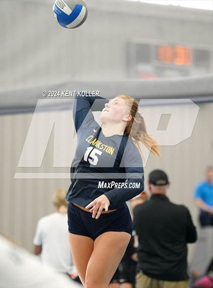 Thumbnail 1 in Lake Fenton vs. Clarkston (Motor City Power Series) photogallery.